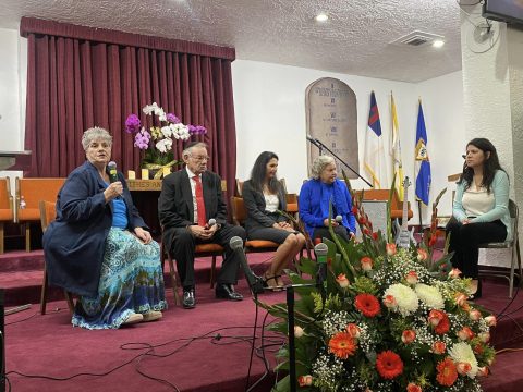 Longtime members review the congregation’s history and purchase of the sanctuary. (Left to right) Arline Ordoñez, Manuel Rodríguez, Rocio and Angelita Pulido, and Jannette R. Trance.
